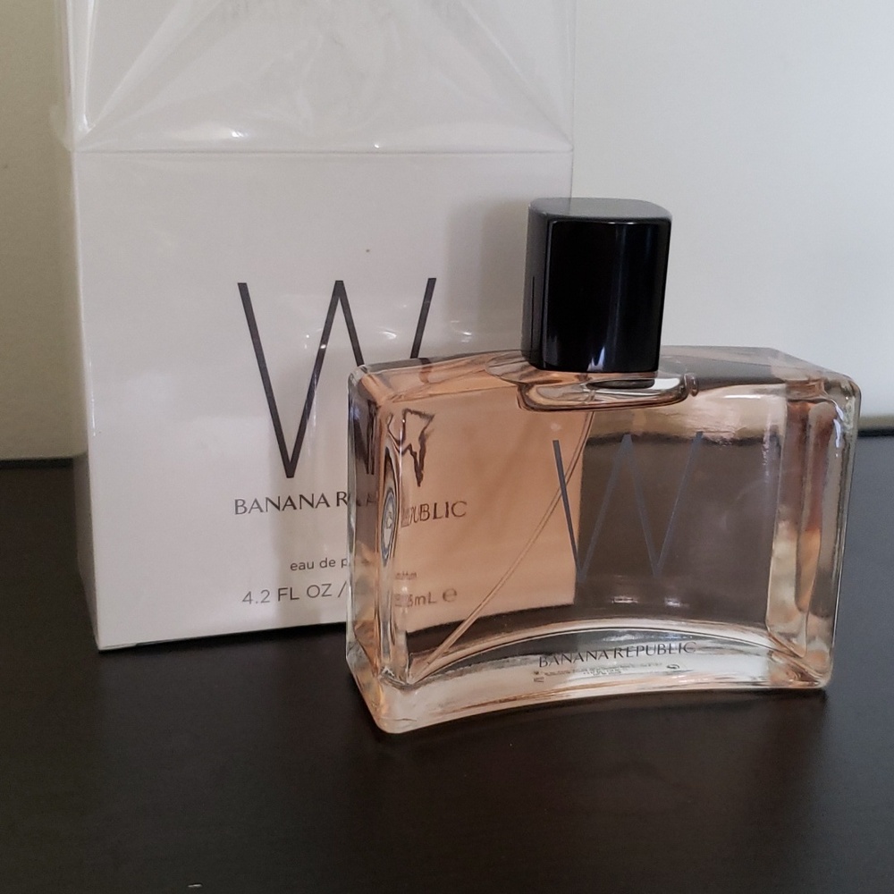 Banana Republic W edp NIB huge